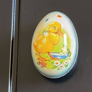 Late 50’s early 60’s vintage metal litho Easter egg with a duckling and a frog
